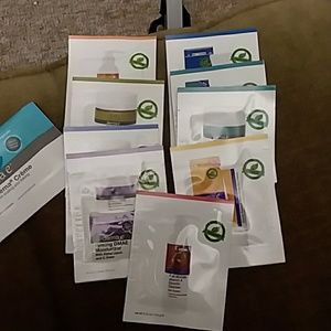 Derma  E samples 10 different minds selling as a b